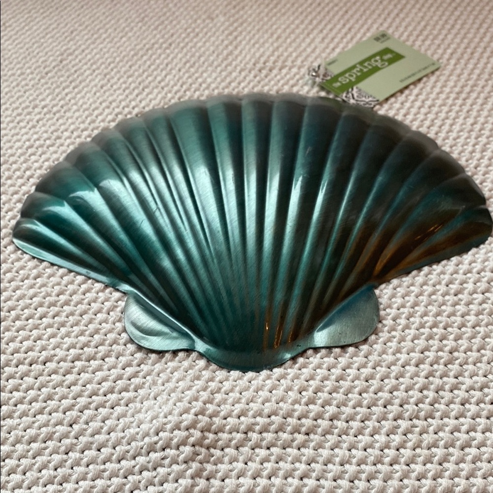 The Spring Shop Teal Shell Accent - Picture 2 of 12